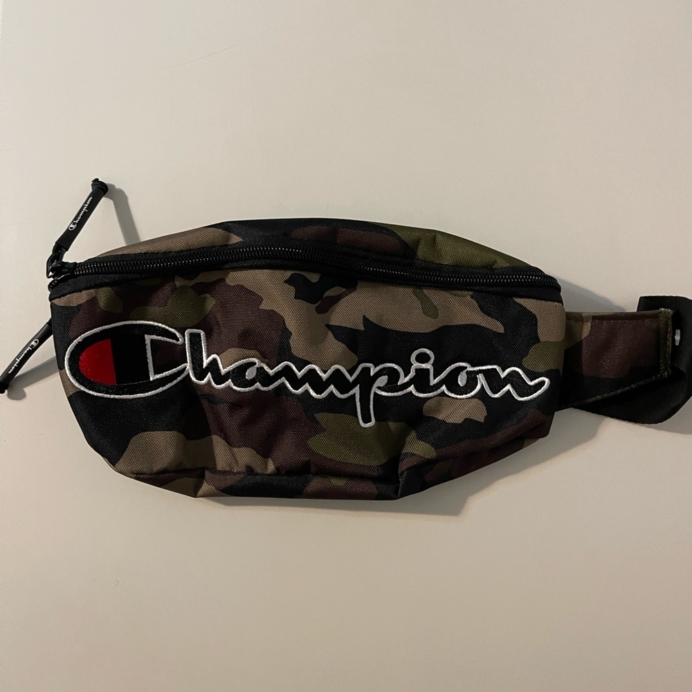 Champion Camo Bag